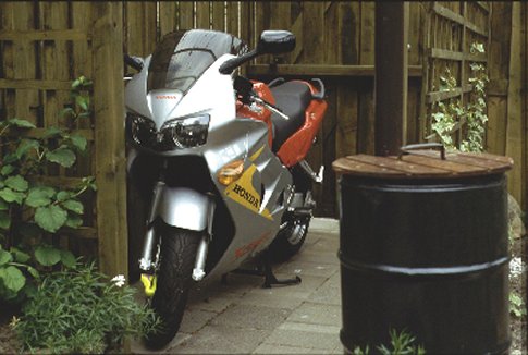 Rental Honda VFR 800